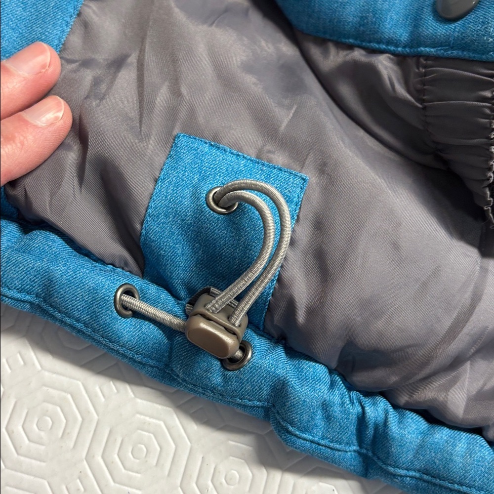 Firefly Rihanna Ski Jacket with Hood Size Small Colour Blue - Picture 9 of 15